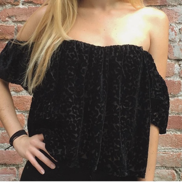 off the shoulder velvet top - Picture 2 of 2